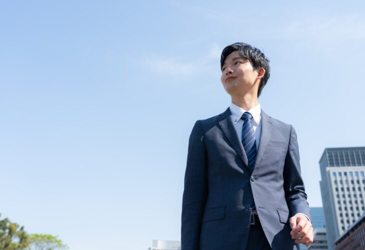 経営企画の年収は1000万円超え？！年収アップに必要なポイントを解説