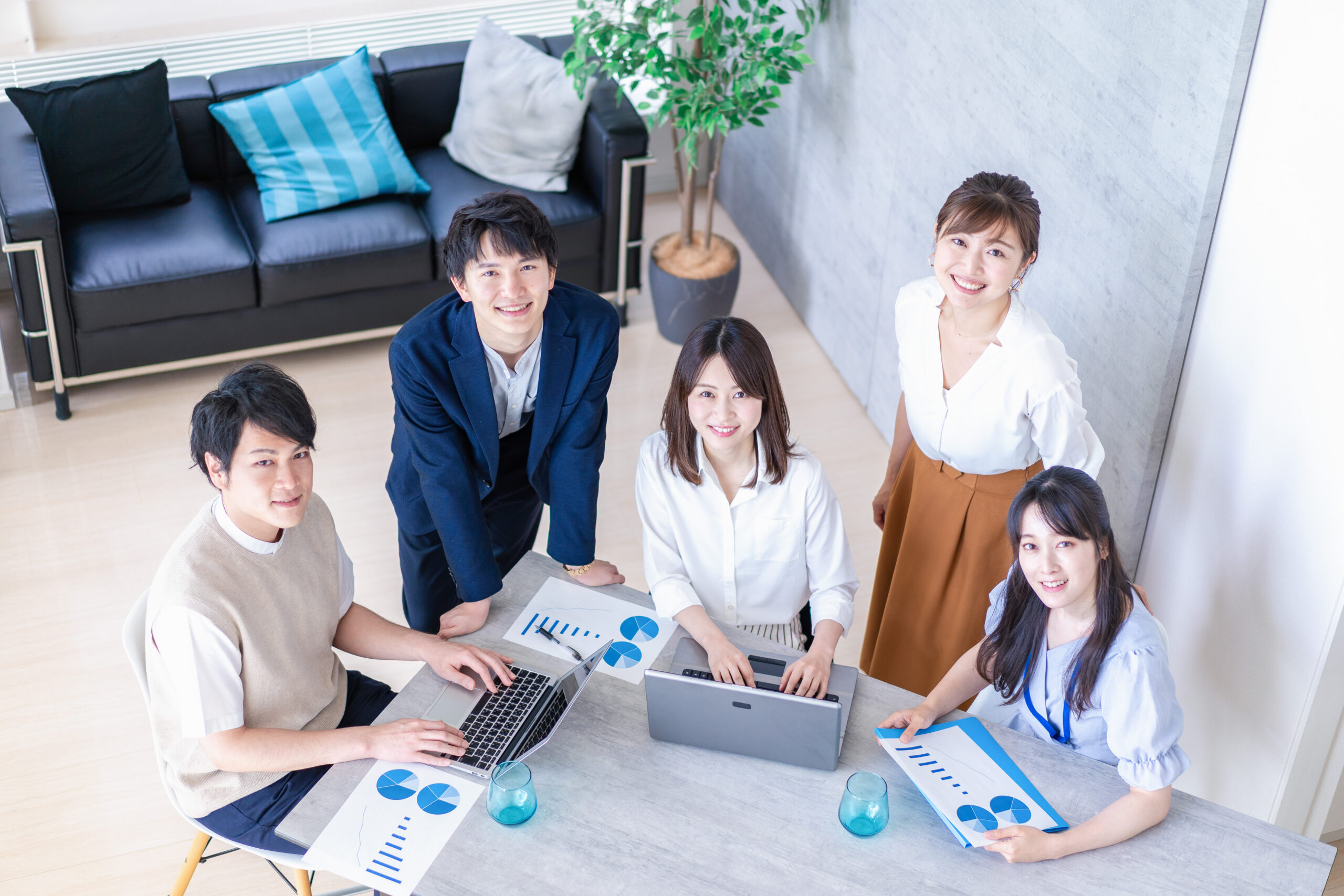 ベンチャー企業はやめとけと言われる理由とは？向いてる人の特徴や転職成功のポイントを解説